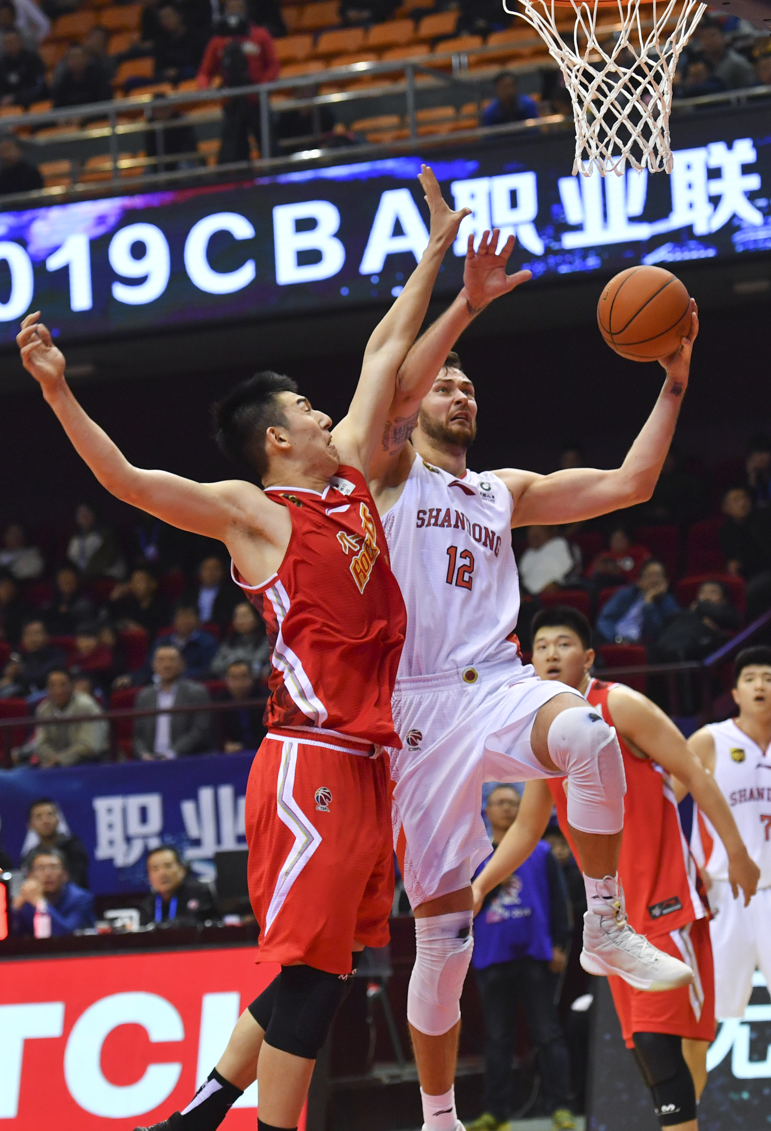 的整体氛围 的整体氛围