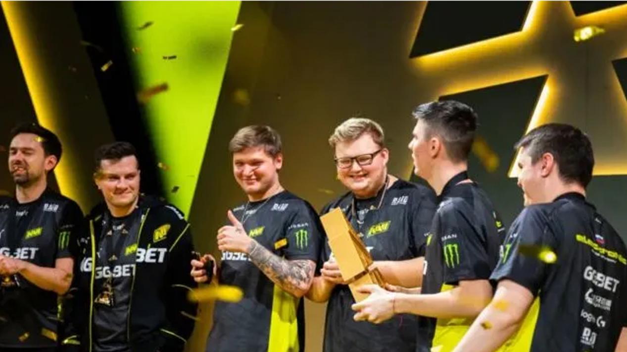 而尼克斯与 而尼克斯与